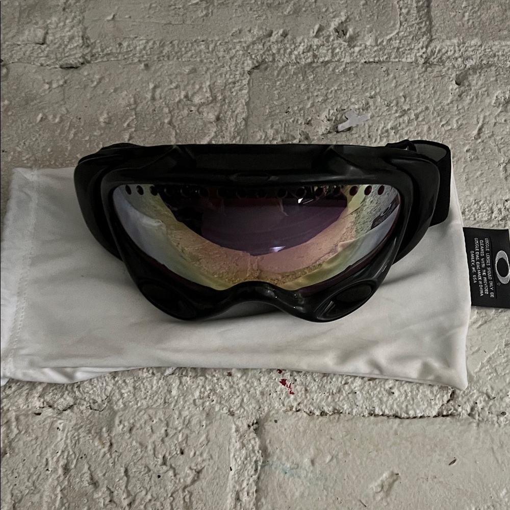 Oakley Black and Purple Snow goggles